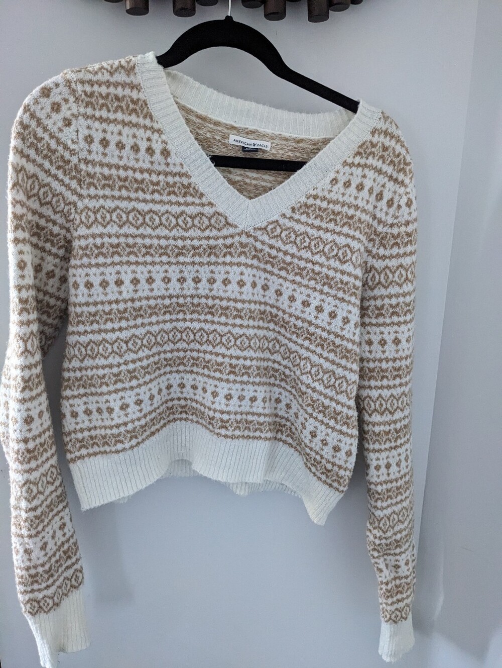 American Eagle Outfitters Women's Cream & Tan Fair Isle V-Neck Sweater - Size M